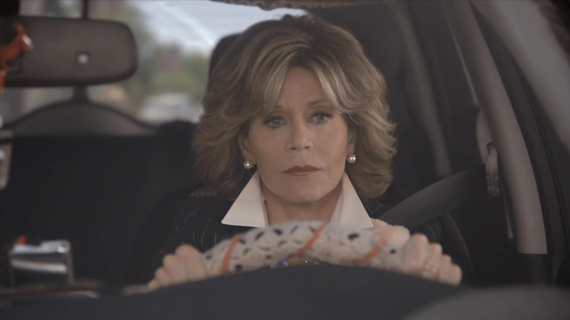 S3E12 - Grace and Frankie