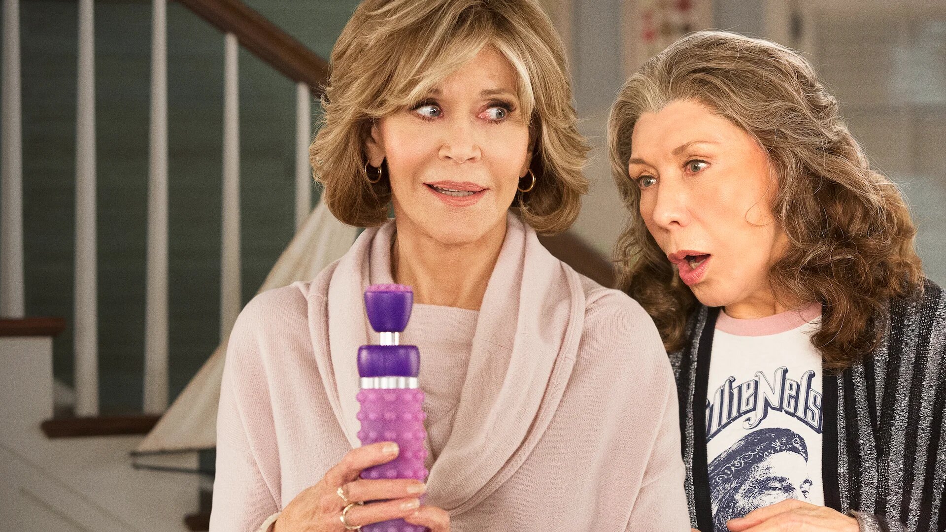 S3E13 - Grace and Frankie