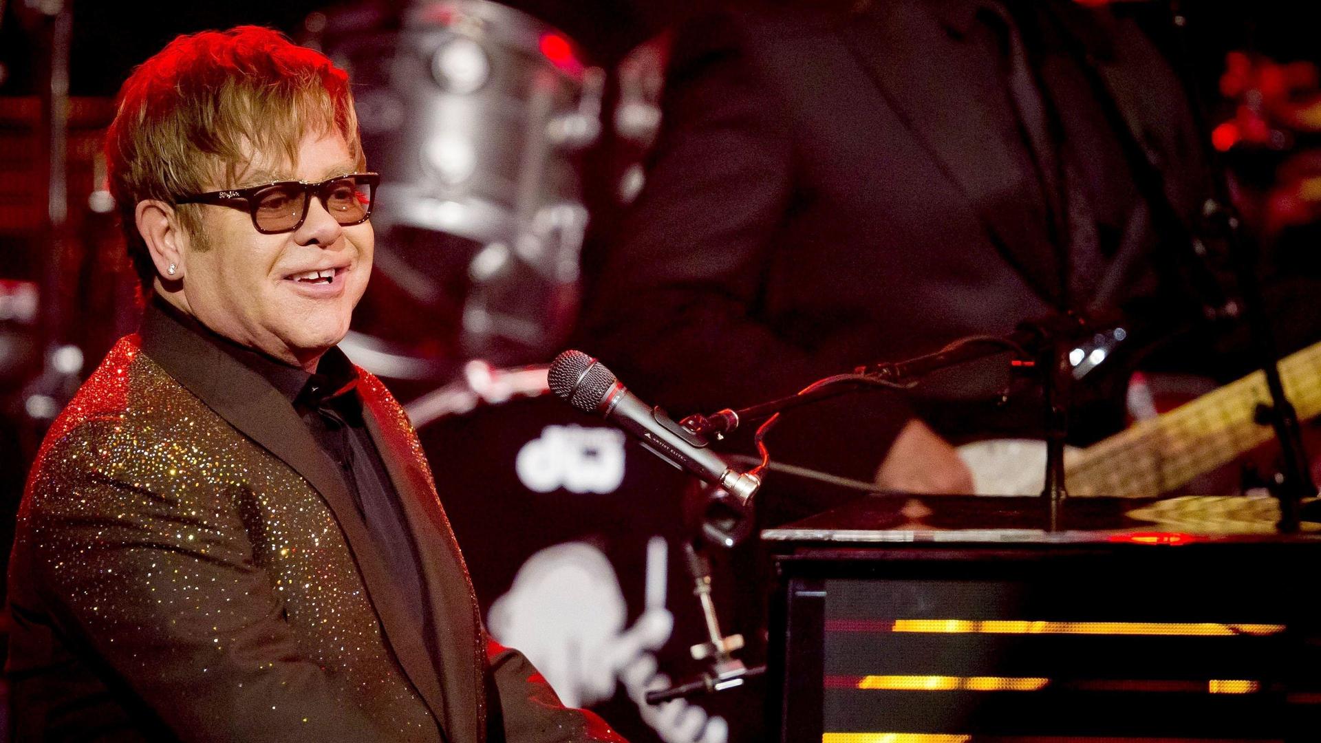 Elton John - The Million Dollar Piano